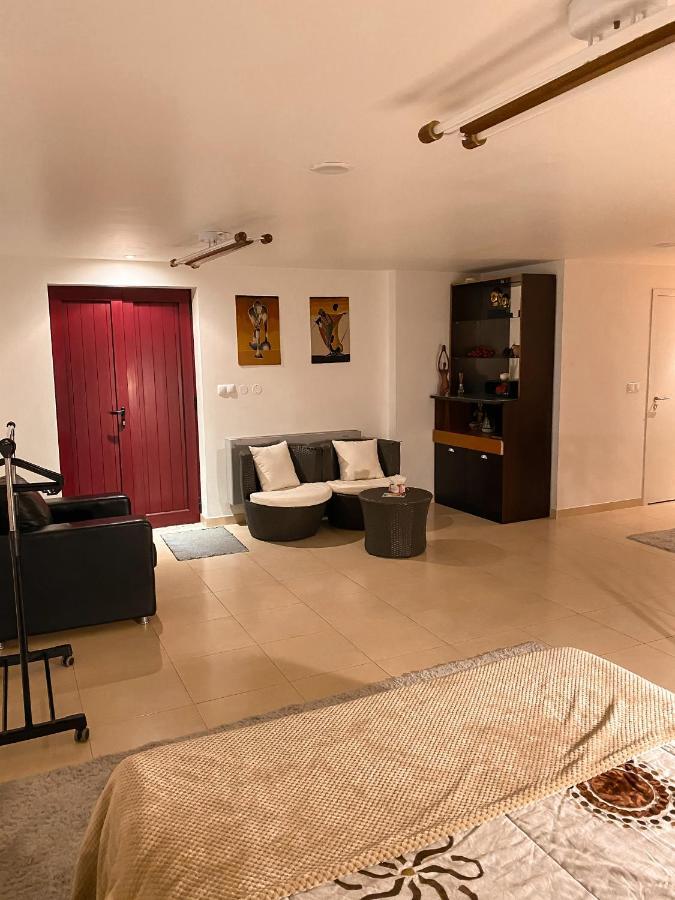 Quarto Familiar Zona 吉马良斯 外观 照片