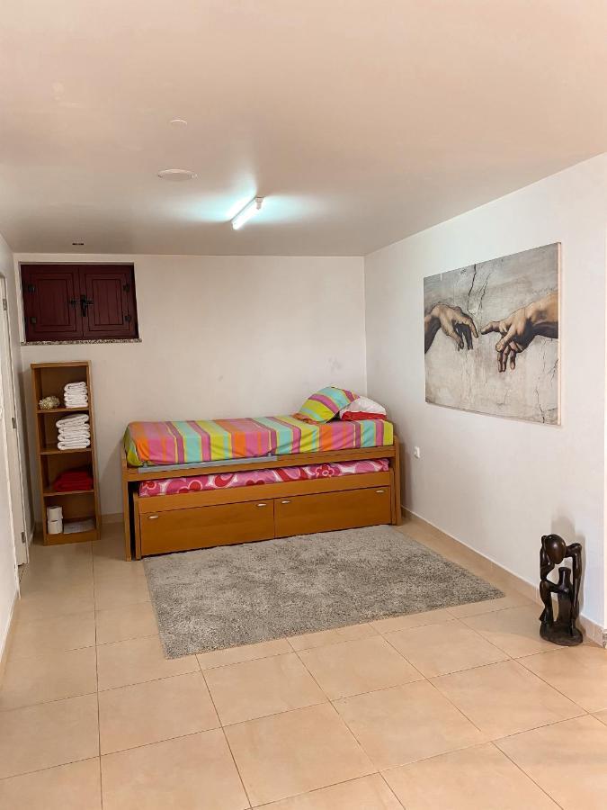 Quarto Familiar Zona 吉马良斯 外观 照片